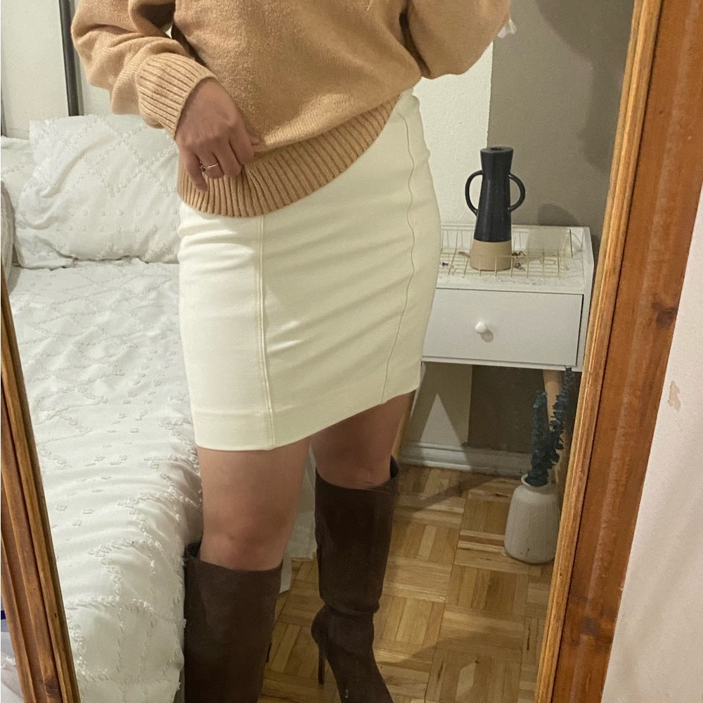 White House Black Market pencil skirt